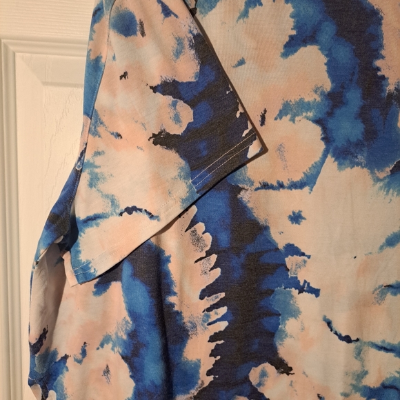 TEK GEAR blouse in size 1X colors. - Picture 10 of 12